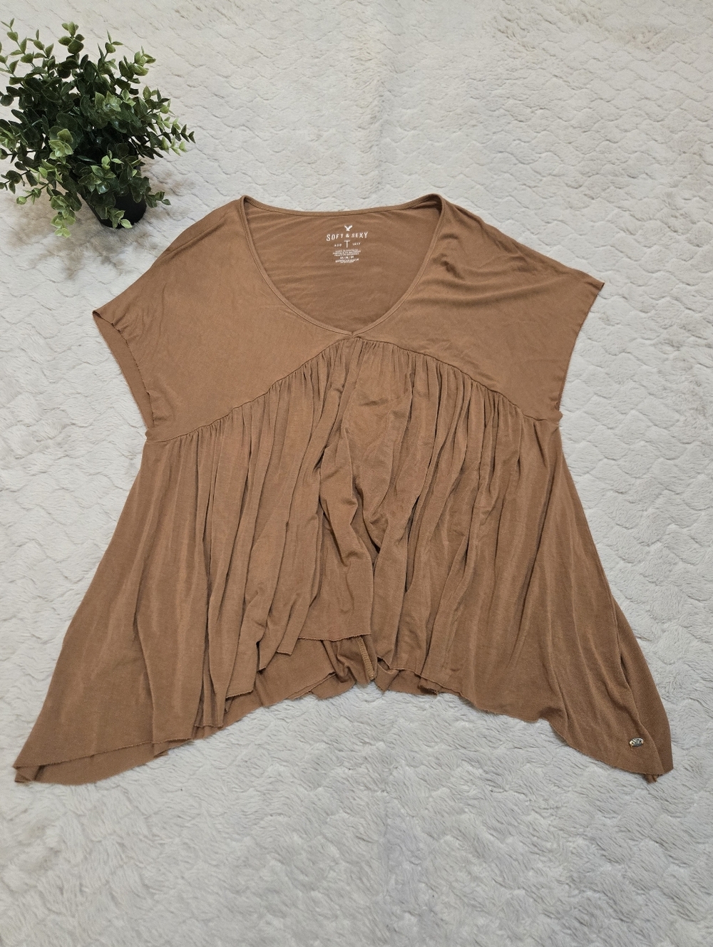 American Eagle Golden Brown Soft & Sexy Relaxed Flowy Babydoll Tee, Size Medium